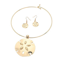 Load image into Gallery viewer, Metal Sand Dollar Pendant Choker Necklace