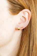 Load image into Gallery viewer, Screwback Stud Earrings - Vera Round - 8mm