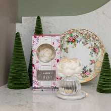 Load image into Gallery viewer, Brambleberry Flower Diffuser