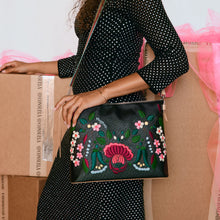 Load image into Gallery viewer, Consuela Ava Downtown Crossbody NEW