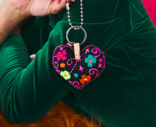 Load image into Gallery viewer, Consuela Charm, Corazon Grande Black