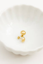 Load image into Gallery viewer, Screwback Stud Earrings - Vera Round - 8mm
