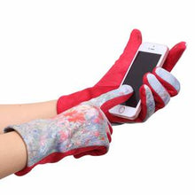 Load image into Gallery viewer, HASSAM CELIA’S GARDEN/ISLES OF SHOALS TEXTING GLOVES