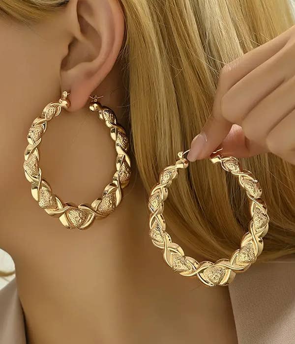 Metal hoop earring