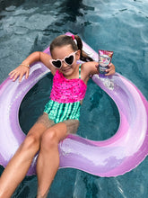 Load image into Gallery viewer, Sea Star Sparkle Party Cake SPF 50 Glitter Sunscreen
