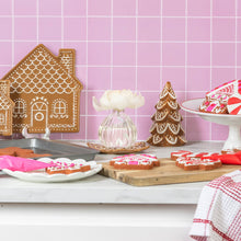Load image into Gallery viewer, Gingerbread Flower Diffuse | Holiday
