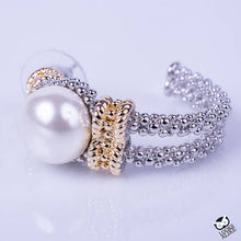 Load image into Gallery viewer, Royal Pearl Earrings
