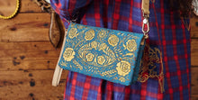 Load image into Gallery viewer, Consuela Uptown Crossbody Shiloh NEW
