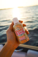 Load image into Gallery viewer, Totally Fun After Sun Glitter Aloe Body Gel 6 oz
