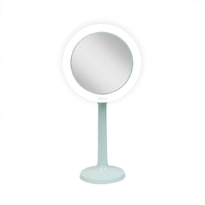 Hudson Lighted Makeup Mirror with Magnification & Suction Cu: 8X/1X / Round / White