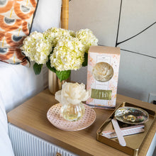 Load image into Gallery viewer, Cashmere Kiss Flower Diffuser 4 Pack
