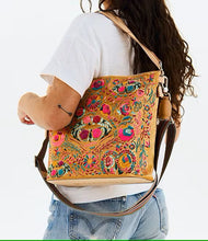 Load image into Gallery viewer, Consuela Bronzer Hobo NEW
