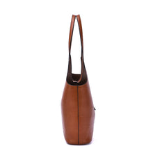 Load image into Gallery viewer, Clio 2-in-1 Croc Embossed Tote: Latte
