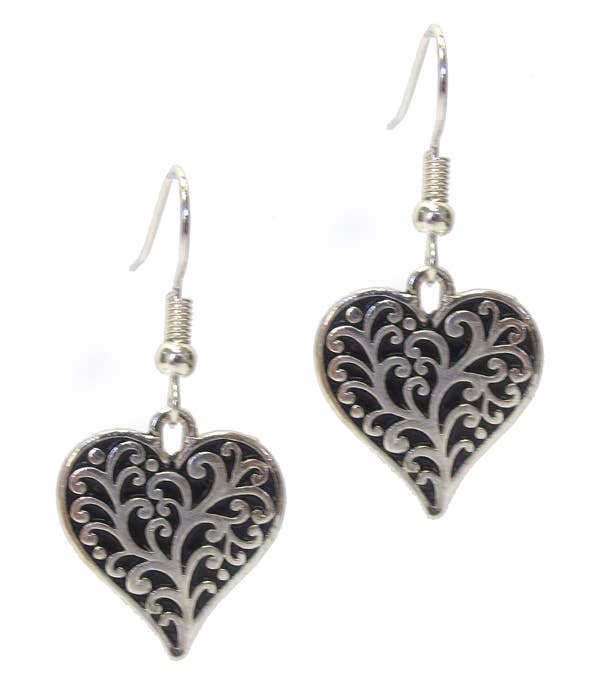 Texture metal heart earring