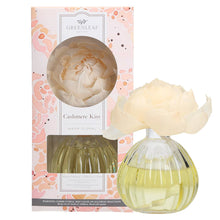 Load image into Gallery viewer, Cashmere Kiss Flower Diffuser 4 Pack
