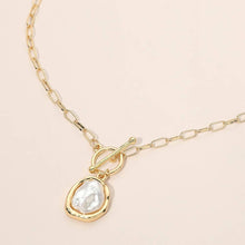 Load image into Gallery viewer, Pearl Toggle Pendant Paperclip Chain Necklace
