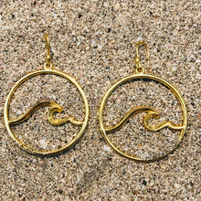 Load image into Gallery viewer, Nosara Wave Hoops in Brass

