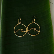 Load image into Gallery viewer, Nosara Wave Hoops in Brass
