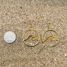 Load image into Gallery viewer, Nosara Wave Hoops in Brass
