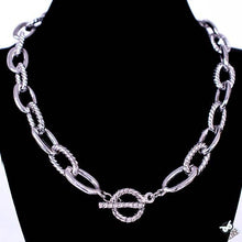 Load image into Gallery viewer, Large Silver Link Toggle Necklace
