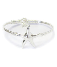 Load image into Gallery viewer, Metal wire bangle bracelet - starfish
